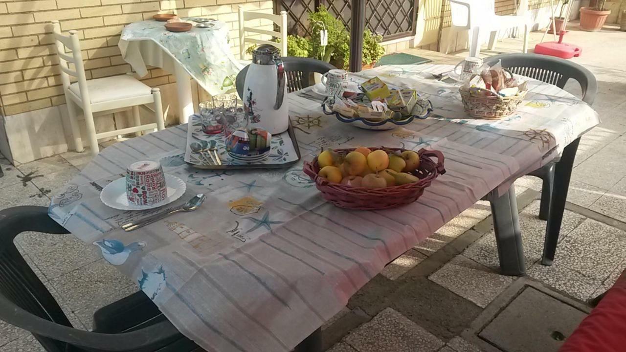 B&B Si Sta Bene Ostia Antica Buitenkant foto